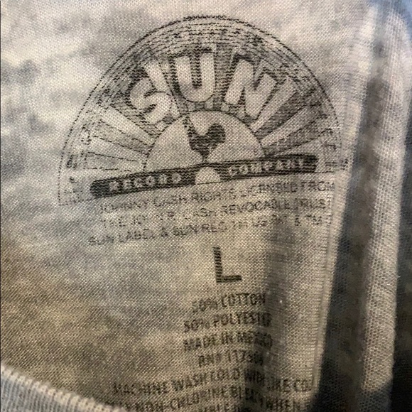 Vintage Johnny Cash Graphic Tee - Picture 5 of 5